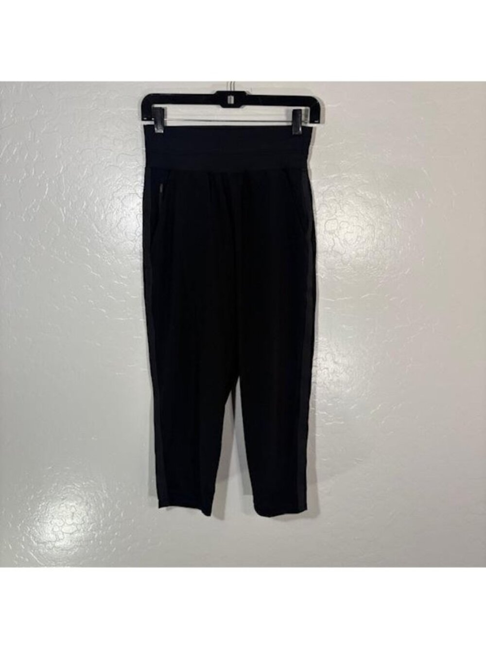 Athleta Black High-Waist Cropped Leggings